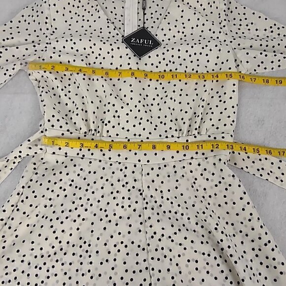 Zaful Black & White Spotted Belted Peplum Ruffle Bottom Romper Size 4 NWT - Picture 6 of 13